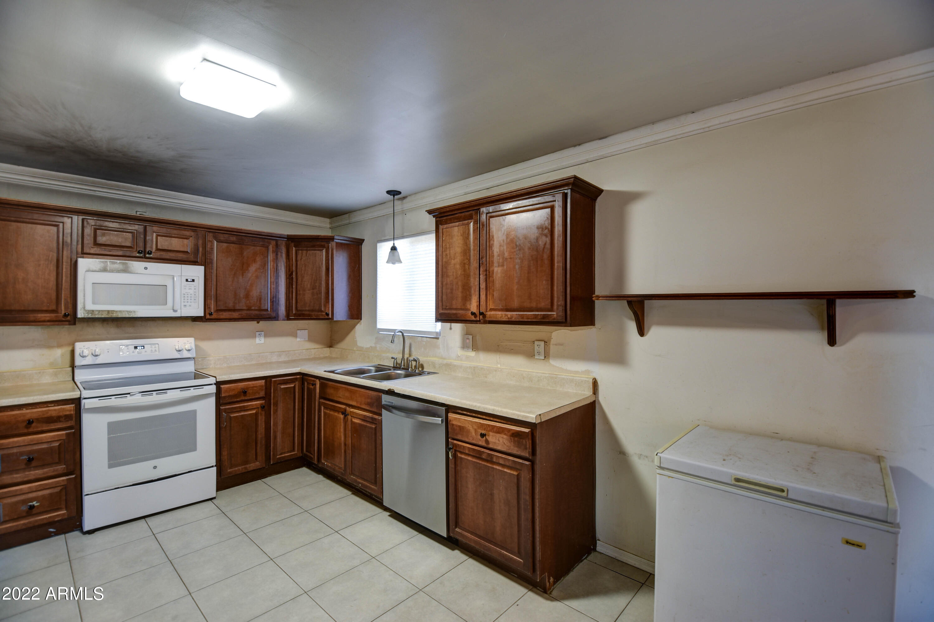 1533 West 7th Street Tempe, AZ 85281 - Photo 26 of 38 Kitchen 3