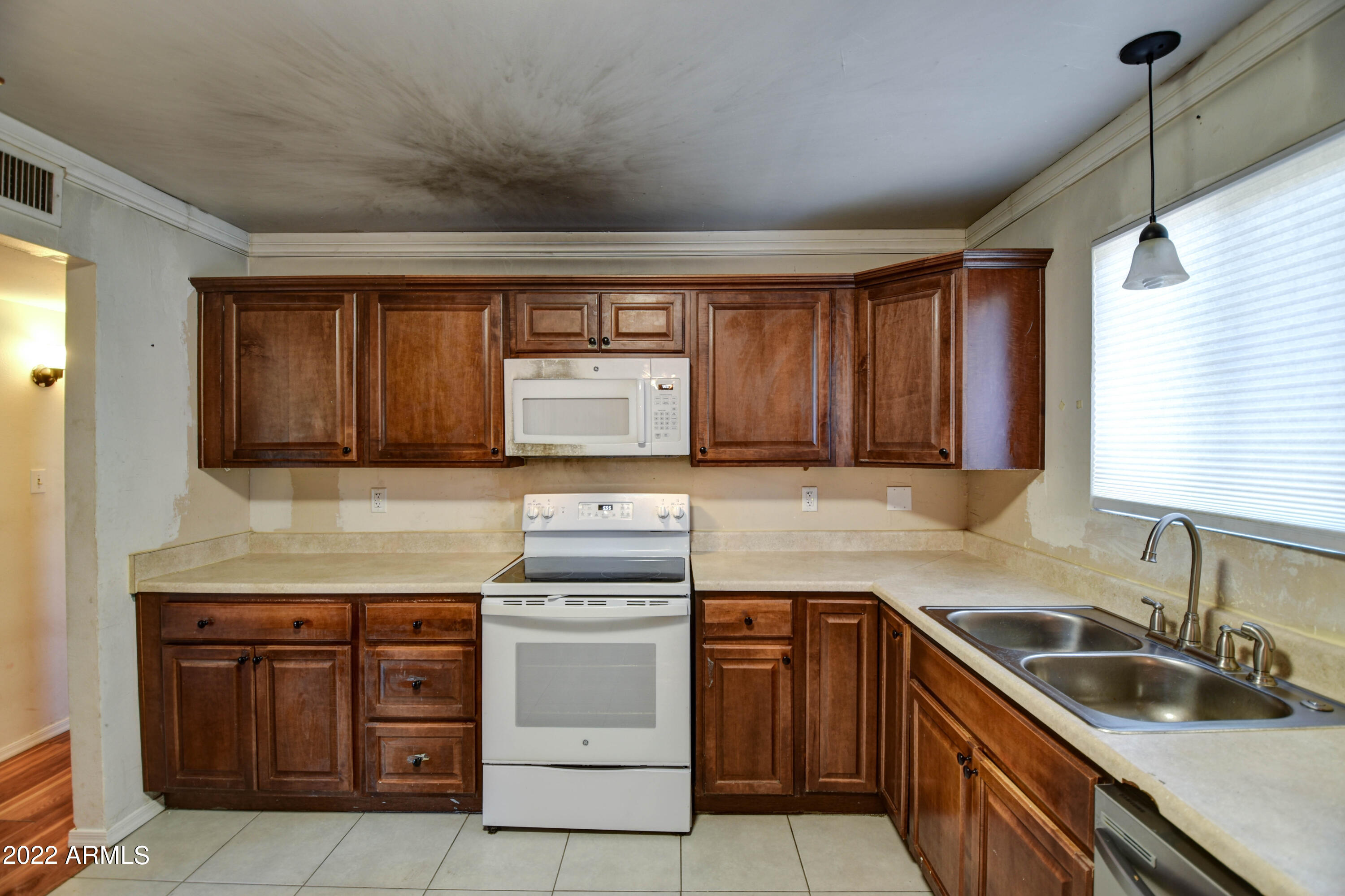 1533 West 7th Street Tempe, AZ 85281 - Photo 27 of 38 Kitchen 4