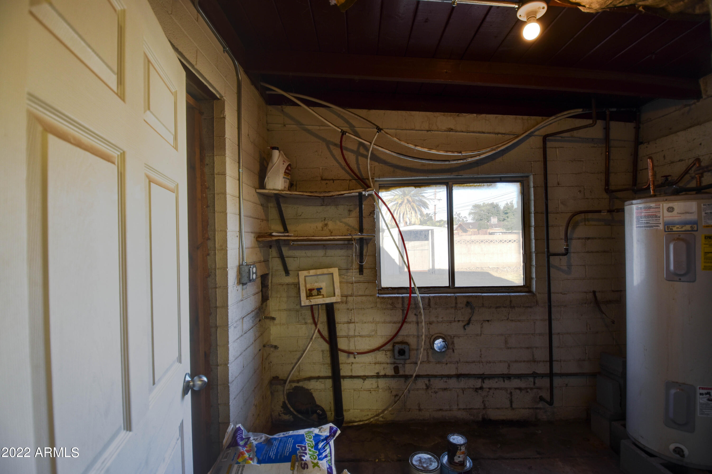 1533 West 7th Street Tempe, AZ 85281 - Photo 29 of 38 Laundry 1