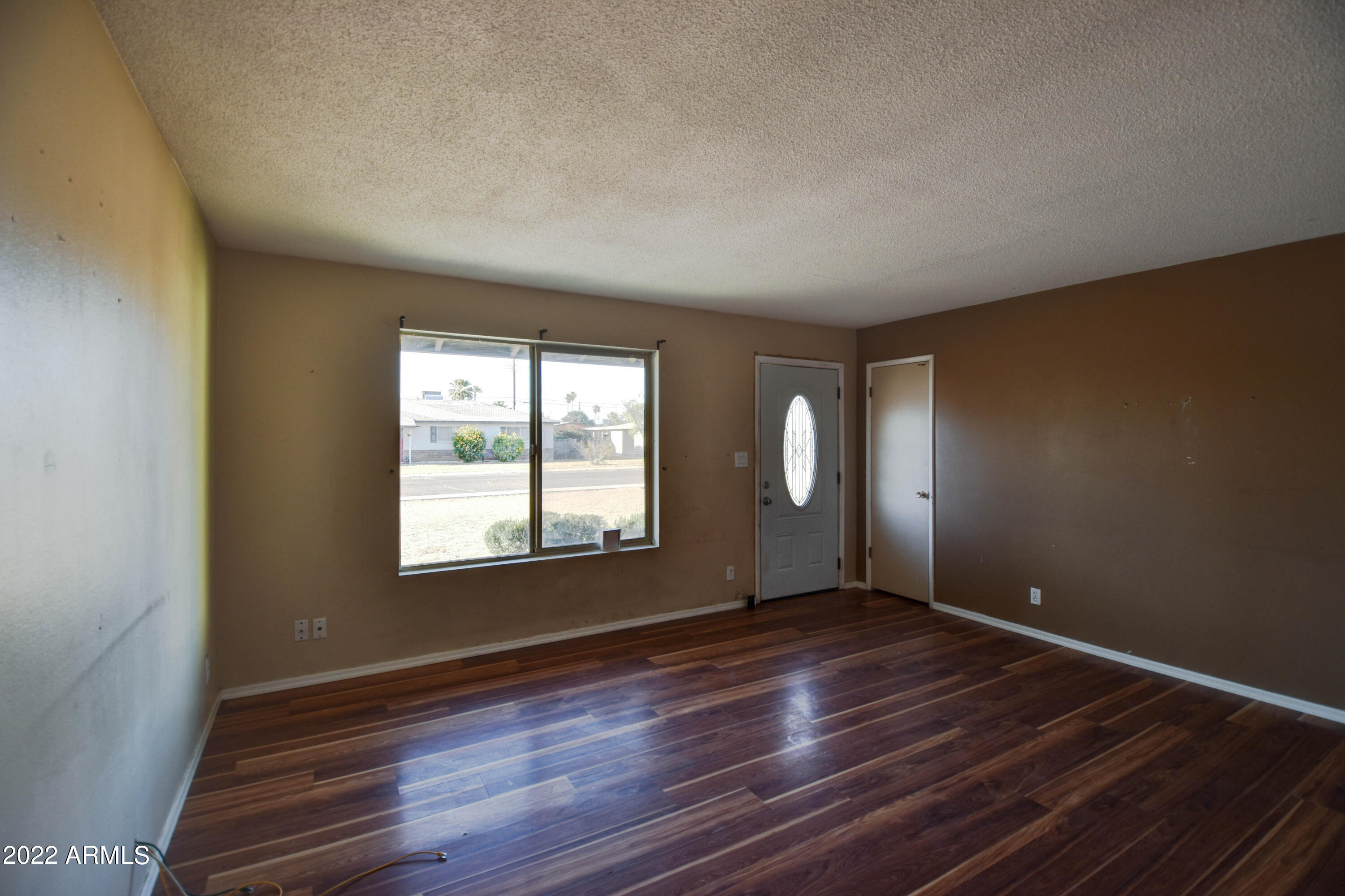 1533 West 7th Street Tempe, AZ 85281 - Photo 5 of 38 Living Room 2