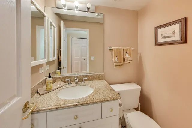 $549,000 | 3940 West Bryn Mawr Avenue, Unit 310, Chicago, IL 60646