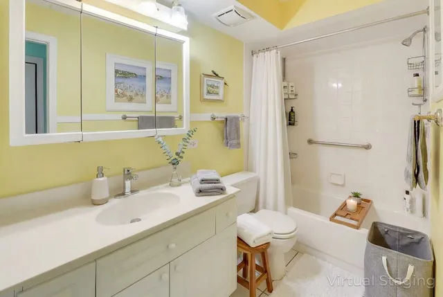 $549,000 | 3940 West Bryn Mawr Avenue, Unit 310, Chicago, IL 60646