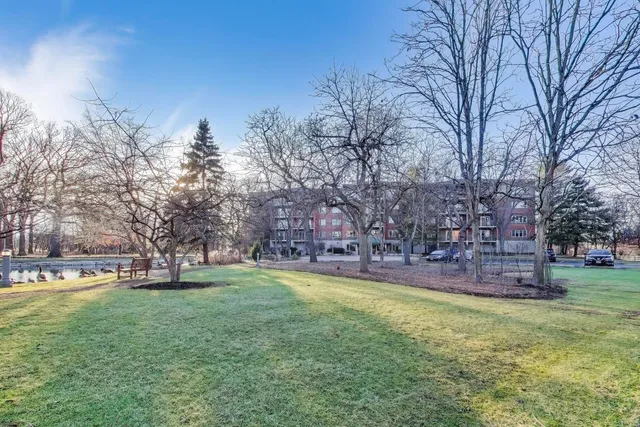 $549,000 | 3940 West Bryn Mawr Avenue, Unit 310, Chicago, IL 60646