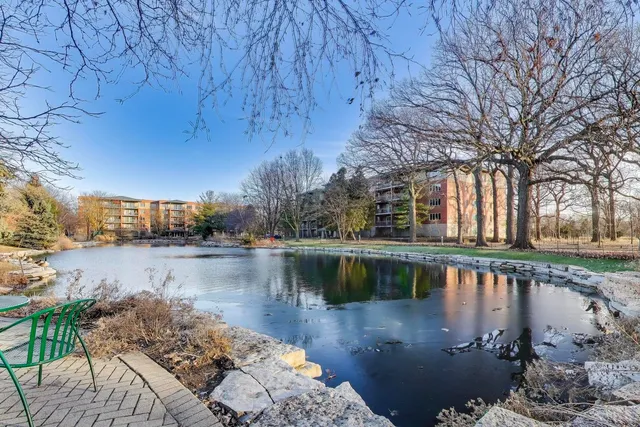 $549,000 | 3940 West Bryn Mawr Avenue, Unit 310, Chicago, IL 60646