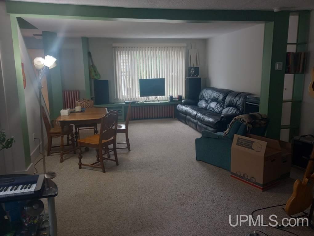 56912 Hecla Street Calumet, MI 49913 - Photo 7 of 16