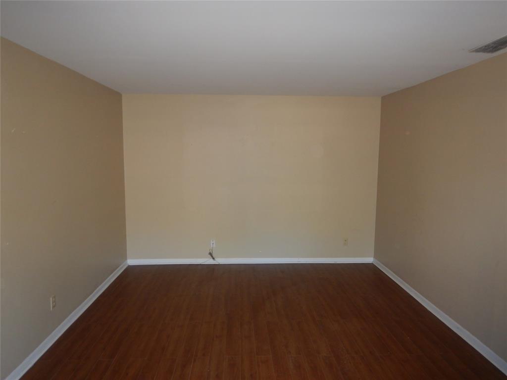 907 Japonica Lane Shreveport, LA 71118 - Photo 2 of 17 a view of a room with wooden floor