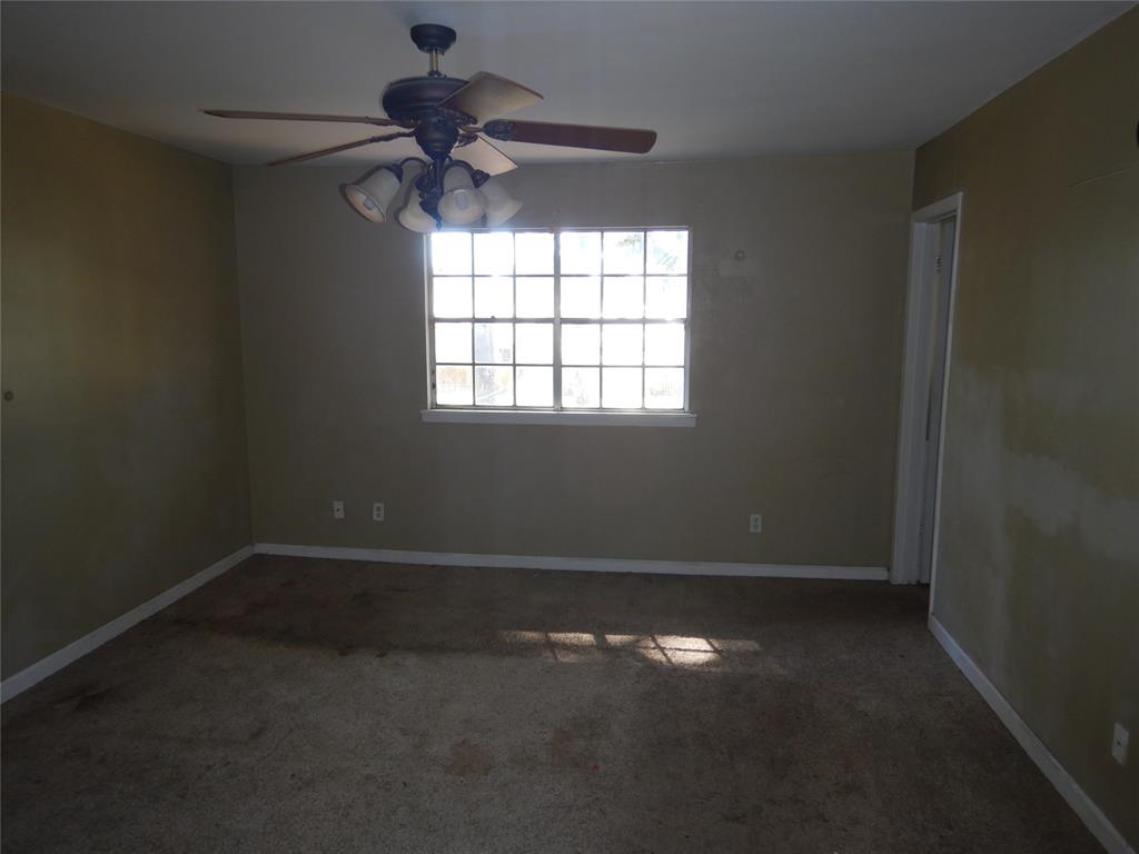 907 Japonica Lane Shreveport, LA 71118 - Photo 10 of 17 an empty room with a window