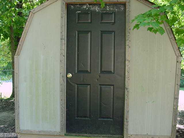 7173 Hampton Road Clemmons, NC 27012 - Photo 3 of 6 Storage.