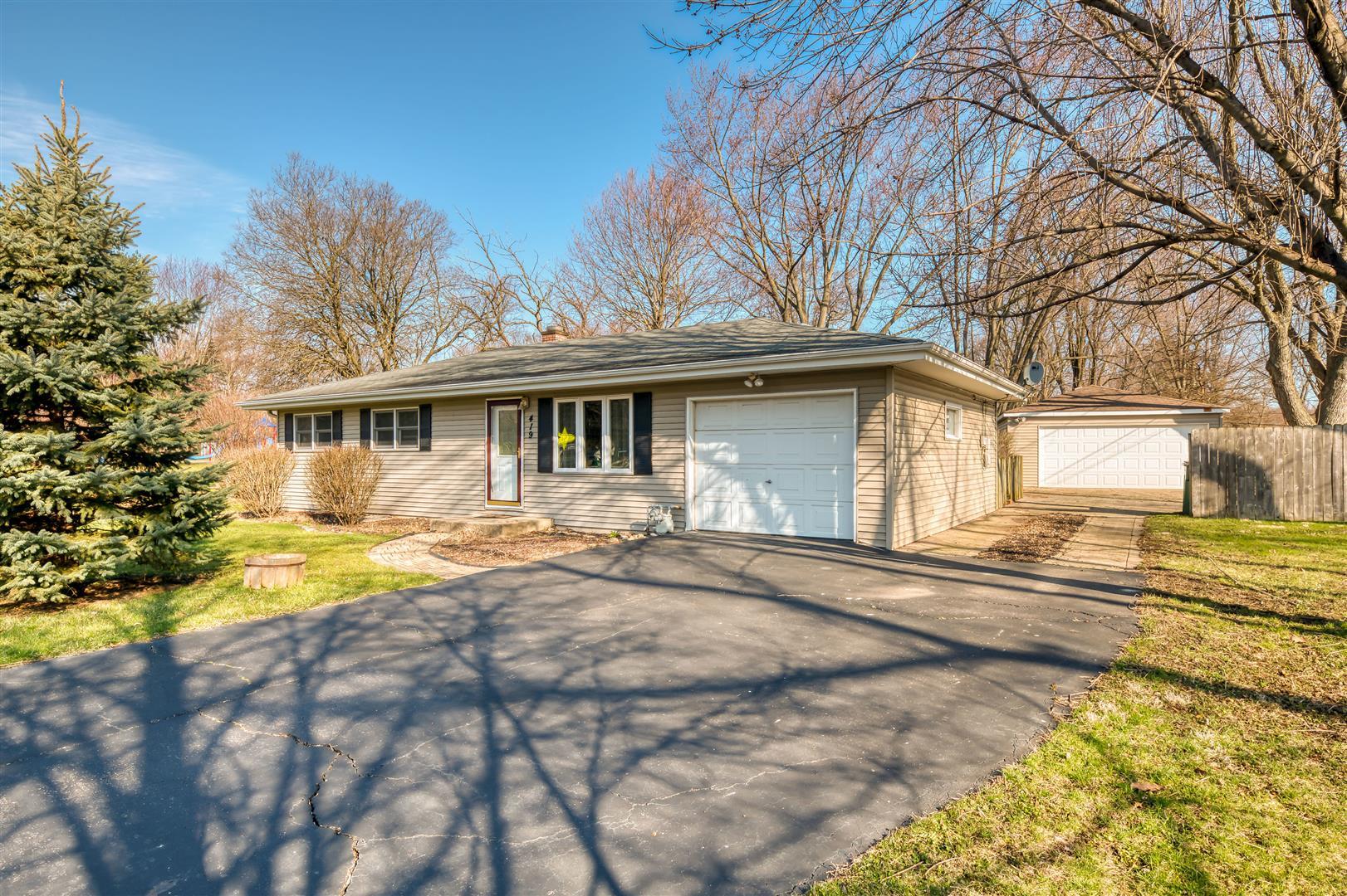 419 Thoria Road Batavia, IL 60510 - Photo 2 of 24