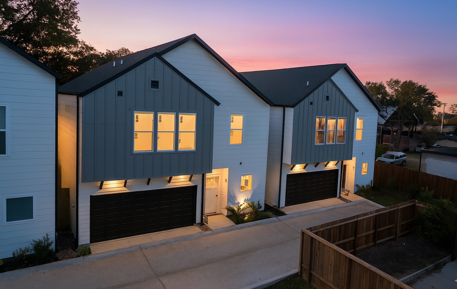 4922 Hoover - UNIT A. Freestanding homes, no shared or joined walls.