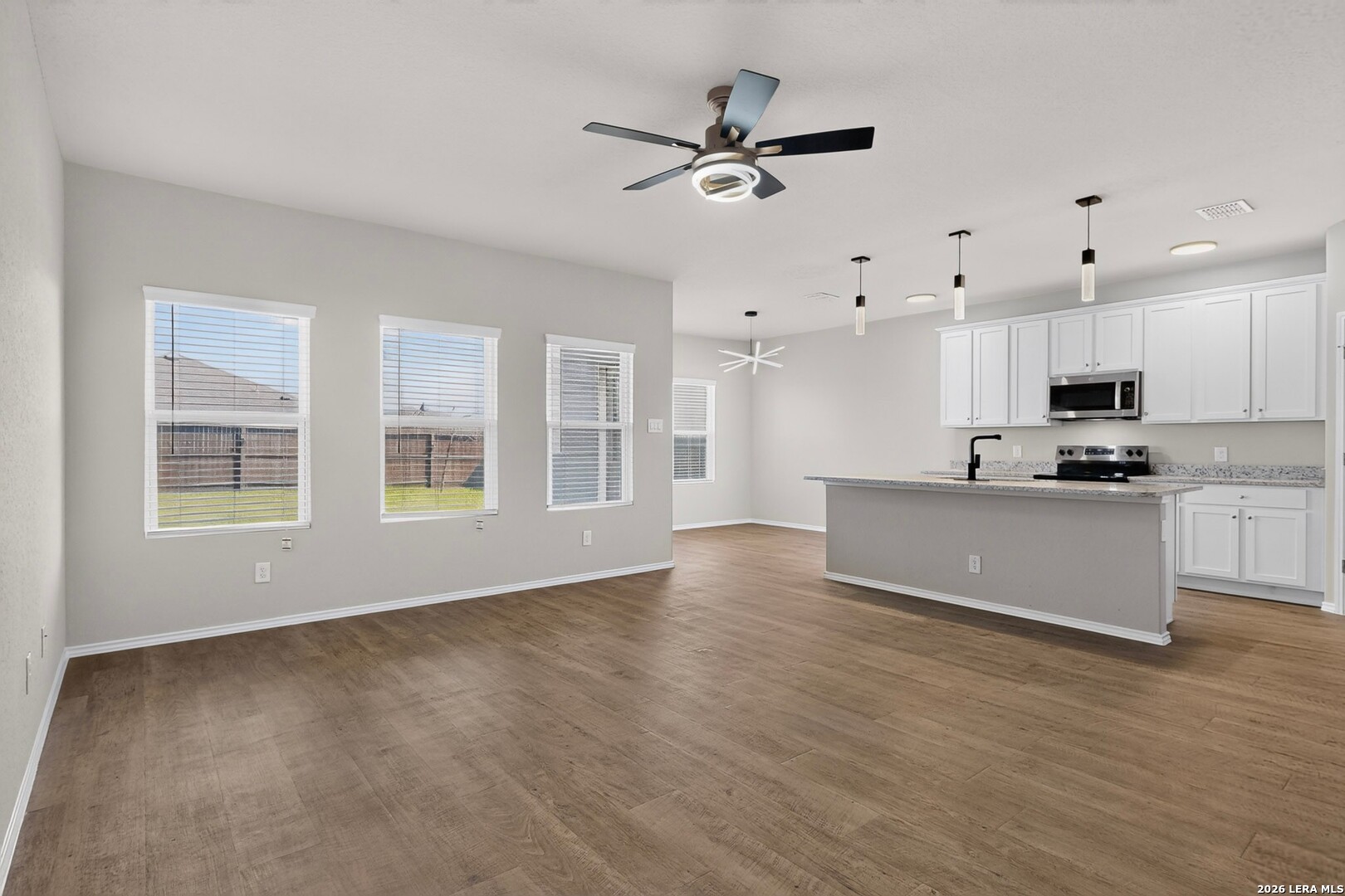3300 Ridge Place Seguin, TX 78155 - Photo 5 of 40