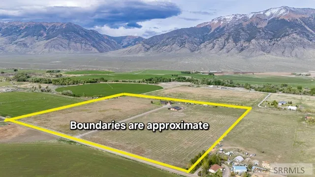 $998,000 | 3436 3350 West, Moore, ID 83255