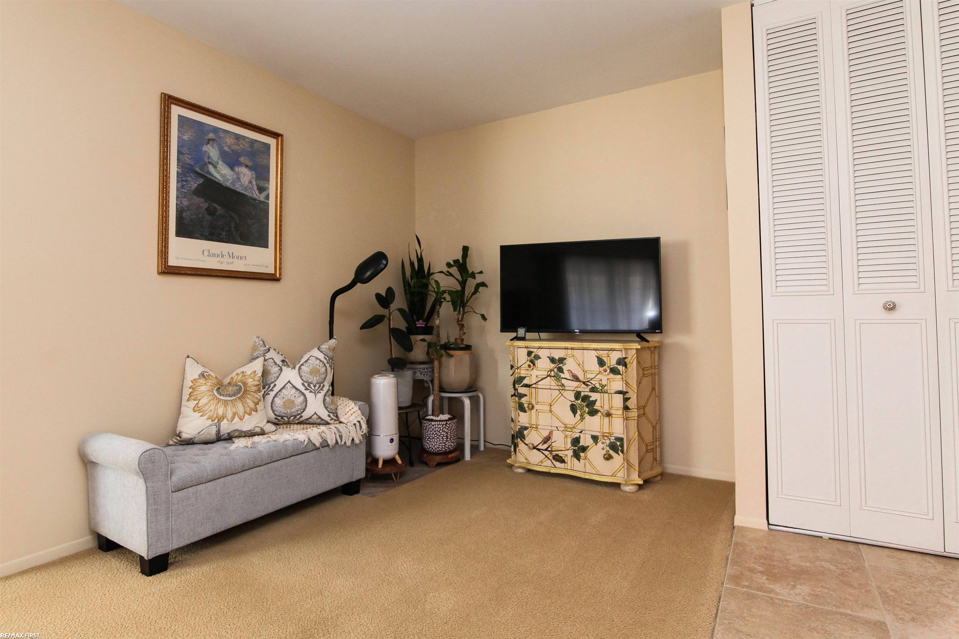 450 Baldwin Avenue, Unit 33 Rochester, MI 48307 - Photo 2 of 12