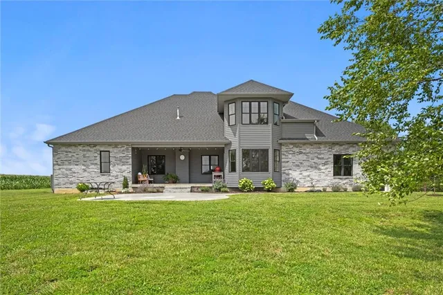 $1,150,000 | 6417 Southwest County Road 10508, Rich Hill, MO 64779