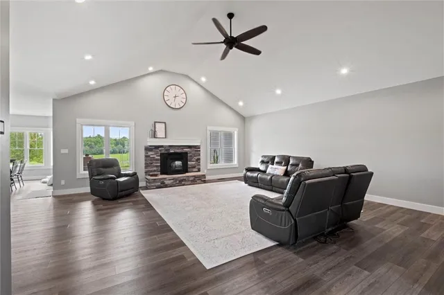 $1,150,000 | 6417 Southwest County Road 10508, Rich Hill, MO 64779