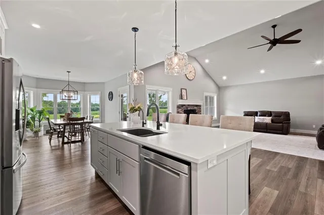 $1,150,000 | 6417 Southwest County Road 10508, Rich Hill, MO 64779