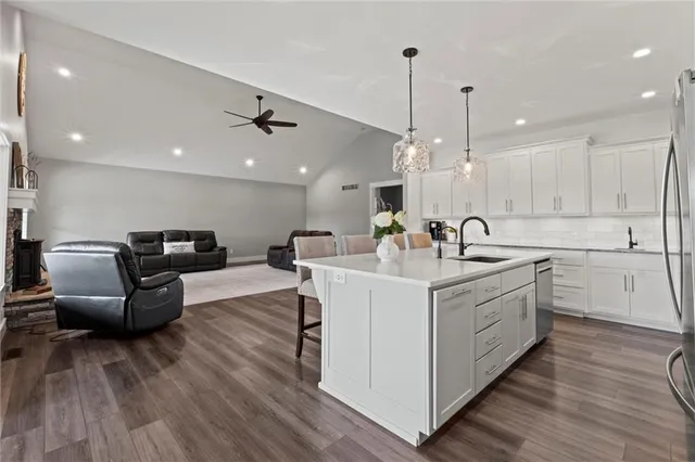 $1,150,000 | 6417 Southwest County Road 10508, Rich Hill, MO 64779