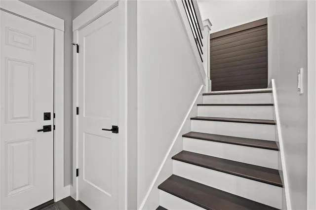 $1,150,000 | 6417 Southwest County Road 10508, Rich Hill, MO 64779