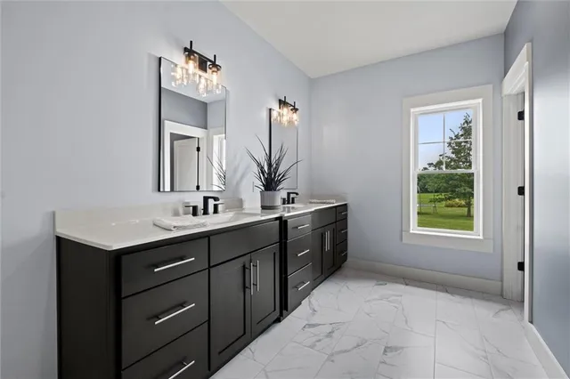 $1,150,000 | 6417 Southwest County Road 10508, Rich Hill, MO 64779