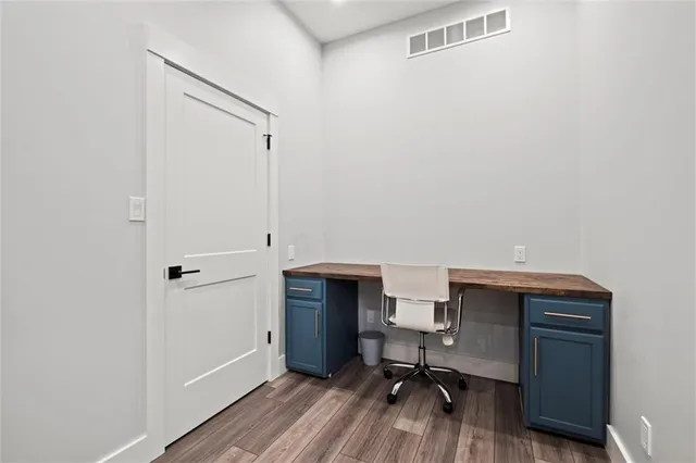 $1,150,000 | 6417 Southwest County Road 10508, Rich Hill, MO 64779