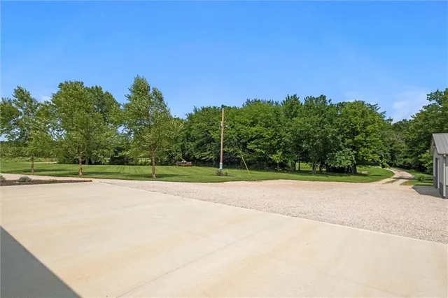 $1,150,000 | 6417 Southwest County Road 10508, Rich Hill, MO 64779