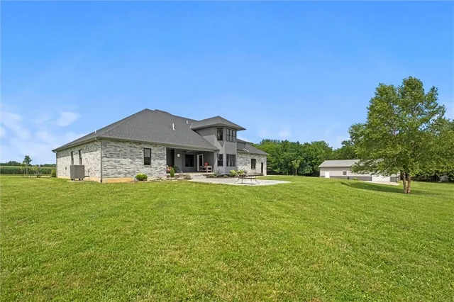 $1,150,000 | 6417 Southwest County Road 10508, Rich Hill, MO 64779