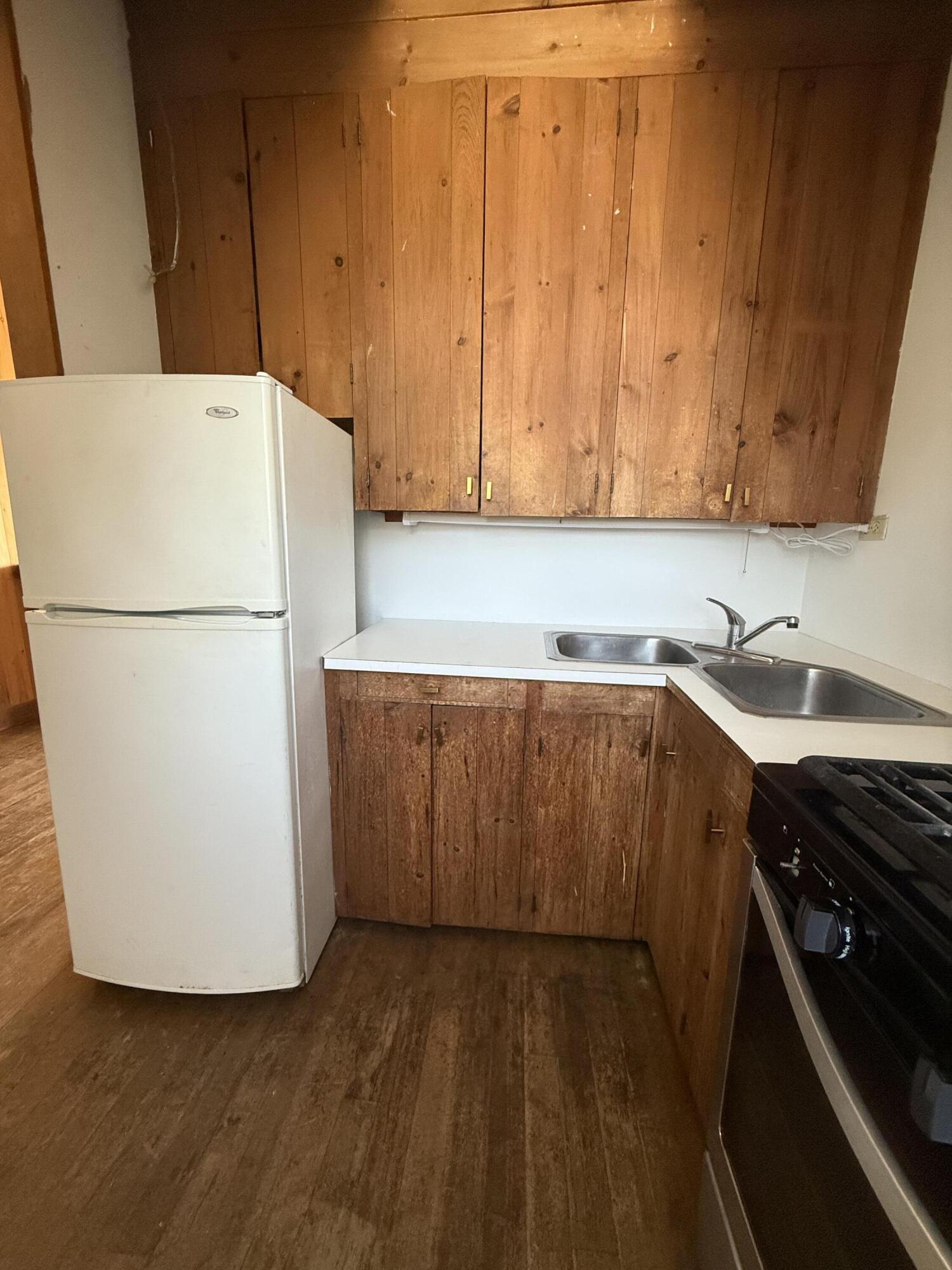 64 Main Street Vinalhaven, ME 04863 - Photo 11 of 39 IMG_3276