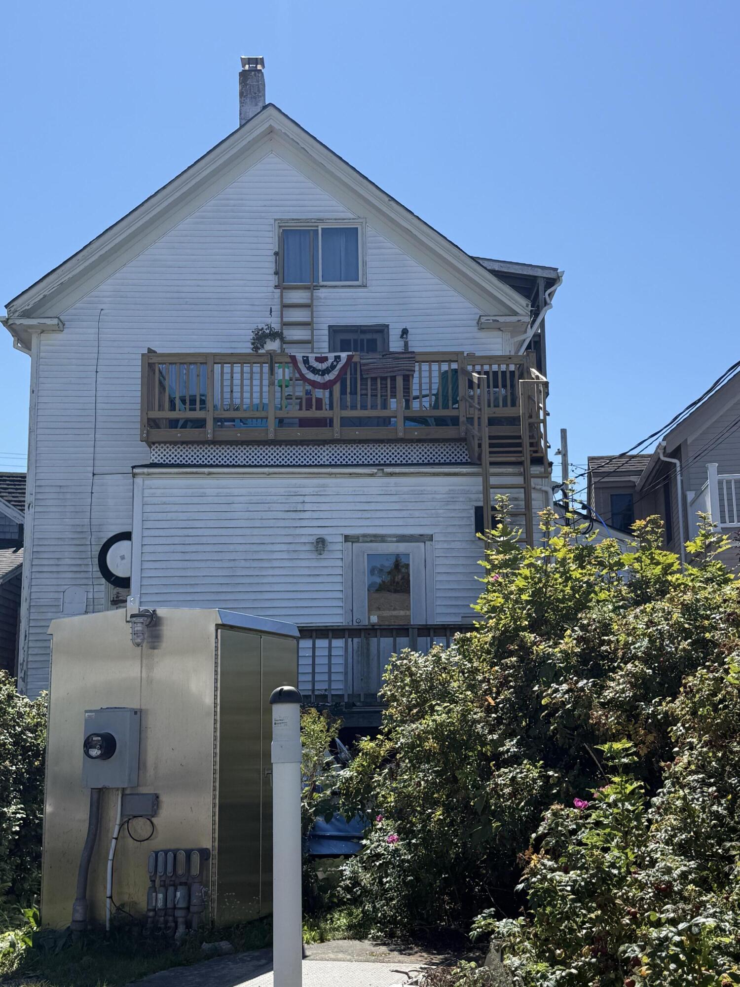 64 Main Street Vinalhaven, ME 04863 - Photo 16 of 39 IMG_3125