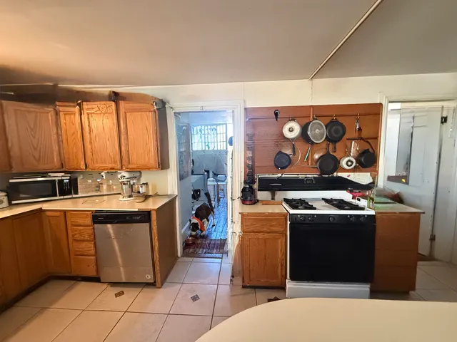 $649,000 | 64 Main Street, Vinalhaven, ME 04863