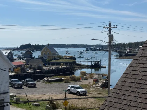 $598,000 | 64 Main Street, Vinalhaven, ME 04863
