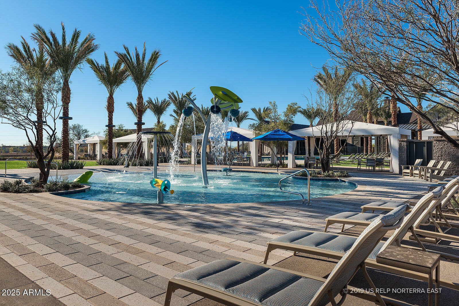 2014 West Rowel Road Phoenix, AZ 85085 - Photo 8 of 12 19-001-11 Splash Pad
