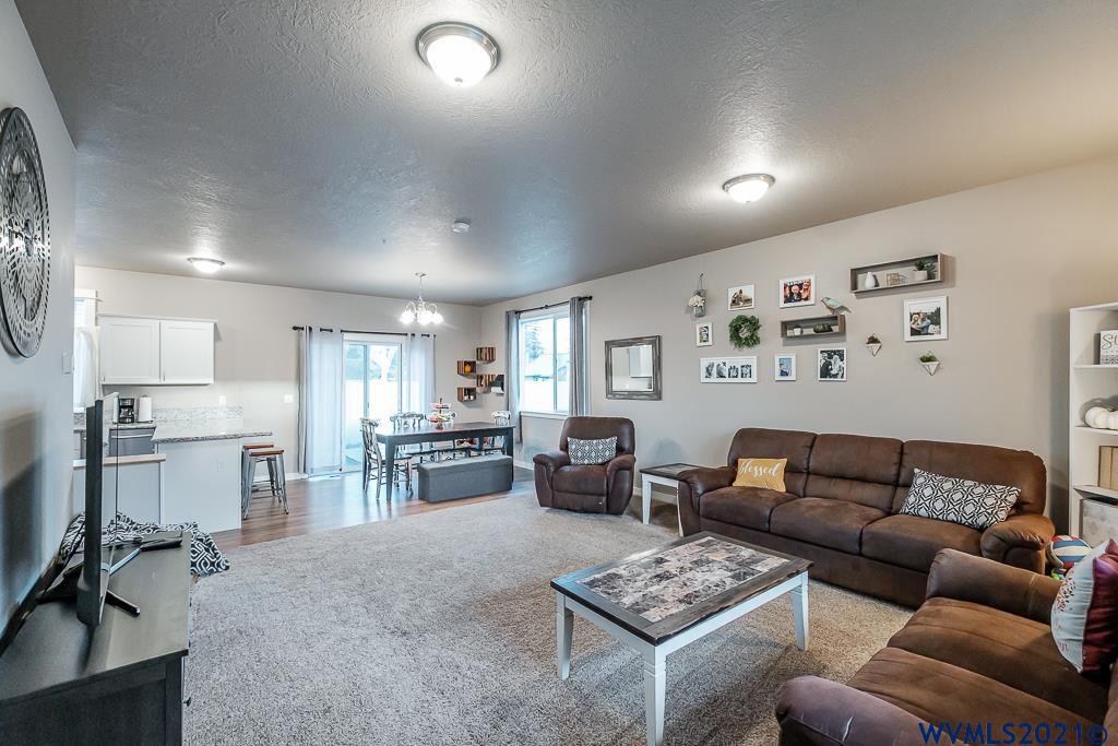 1145 South 9th Street Lebanon, OR 97355 - Photo 8 of 42