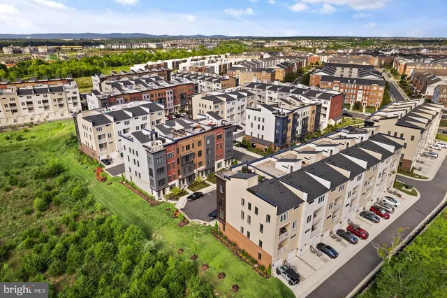 $3,250 | 23571 Waterford Downs Terrace, Ashburn, VA 20148