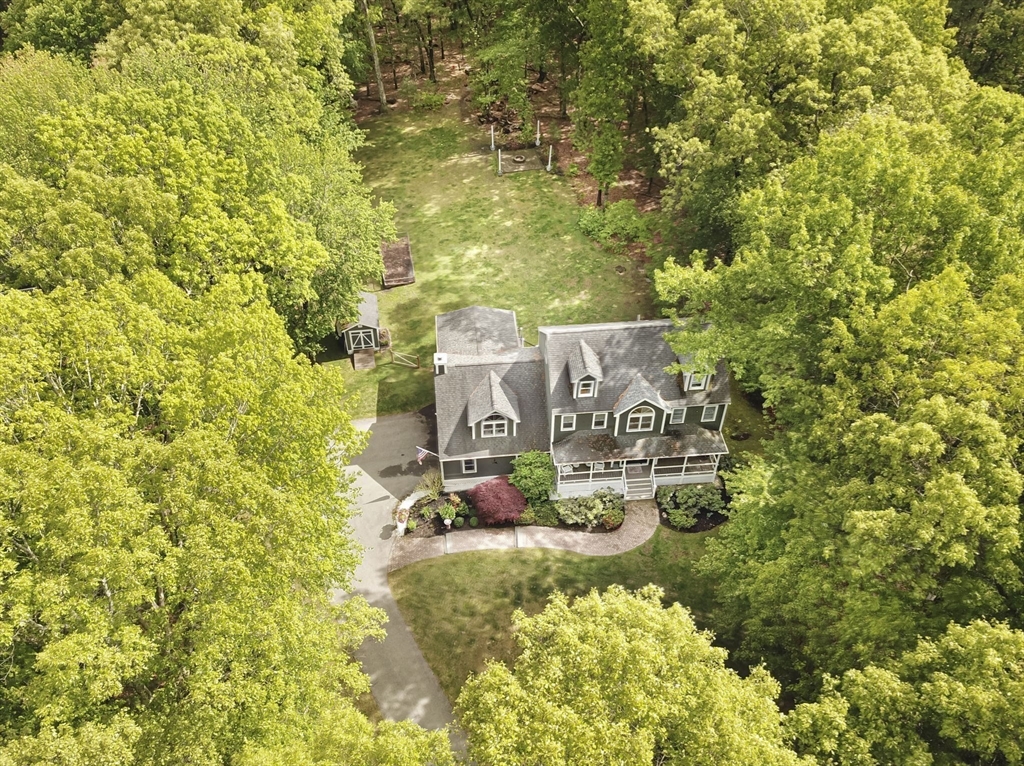 8 Upton Street Dunstable, MA 01827 - Photo 5 of 39