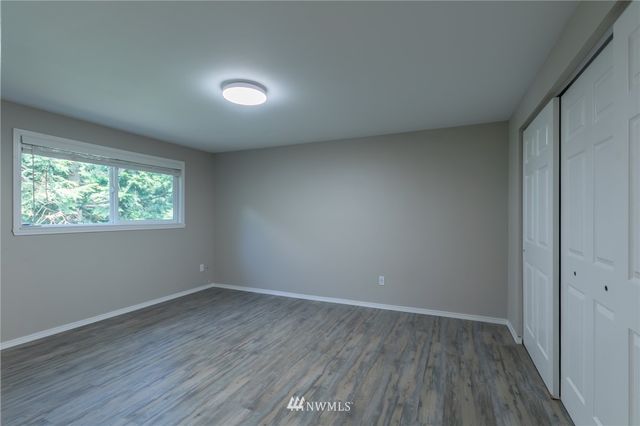 a view of room with fan