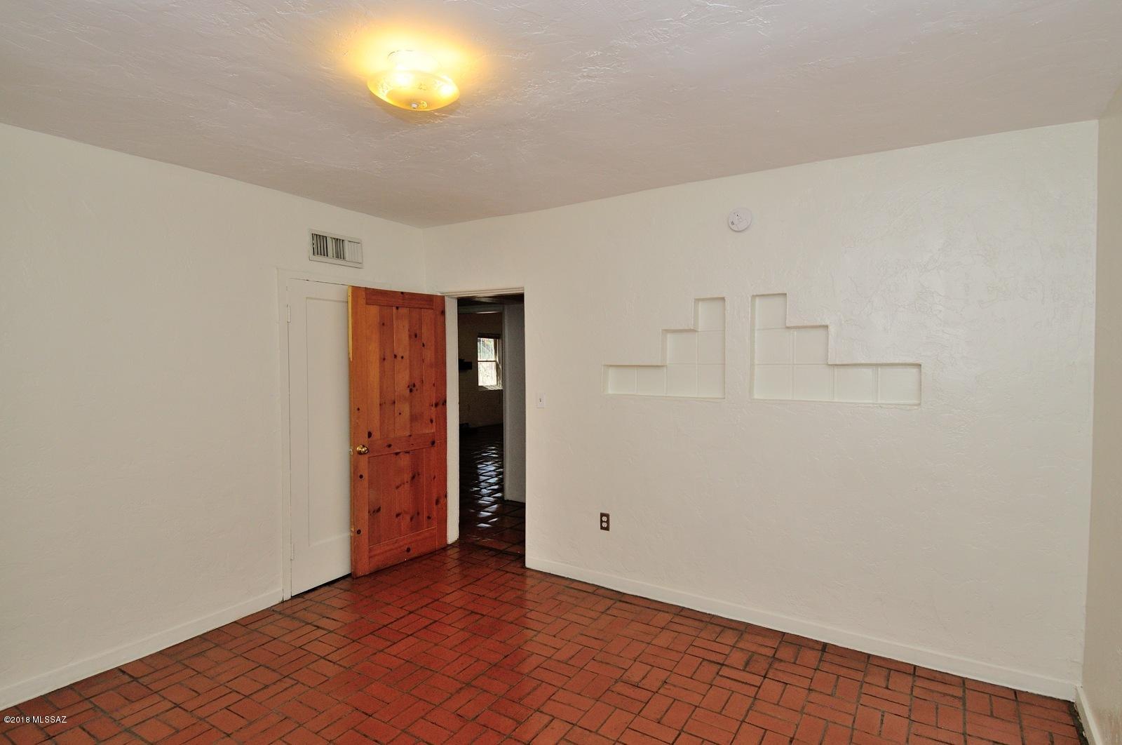 2425 East Edison Street Tucson, AZ 85719 - Photo 15 of 36
