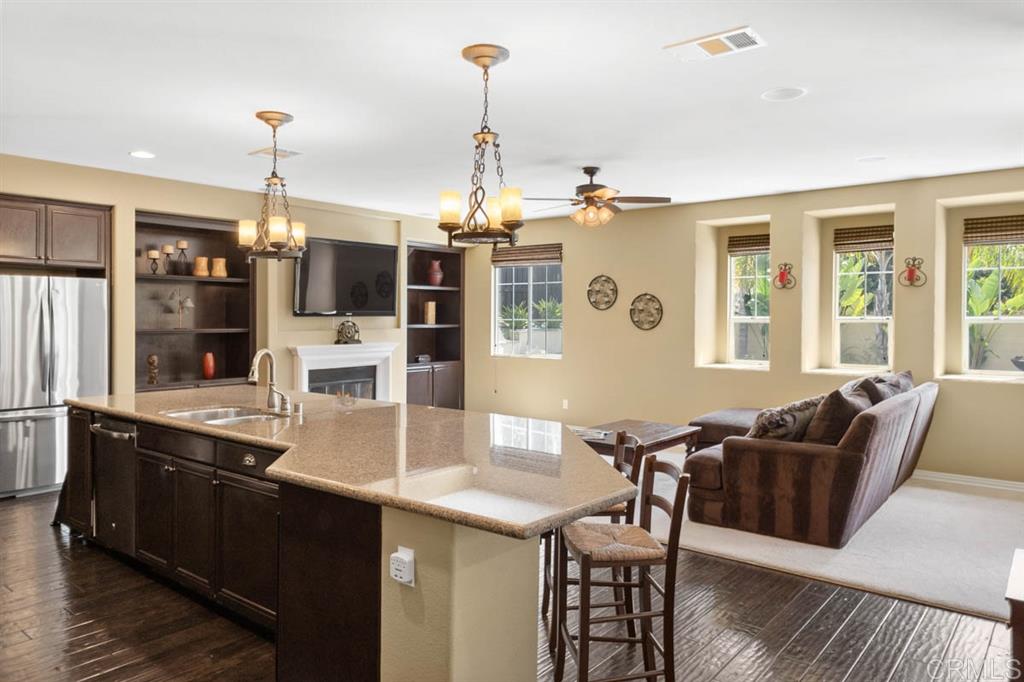 2458 Mica Road Carlsbad, CA 92009 - Photo 4 of 23 Gallery Image 4
