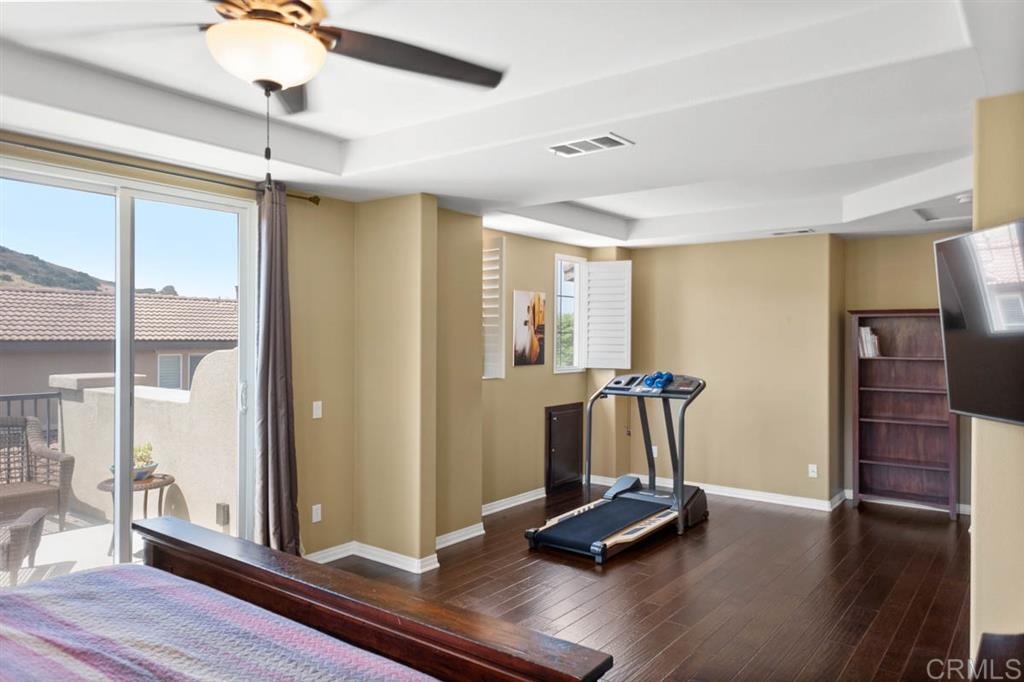 2458 Mica Road Carlsbad, CA 92009 - Photo 10 of 23 Gallery Image 10