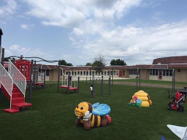 155 Front Street, Unit 2 Secaucus, NJ 07094 - Photo 18 of 19 a front view of a house with garden