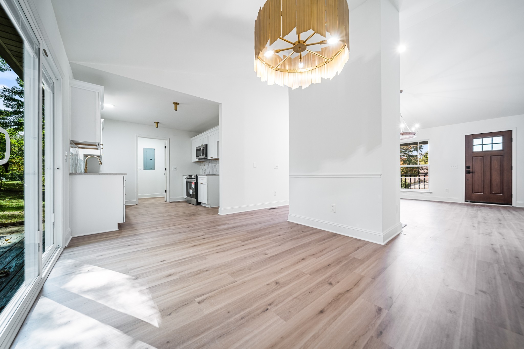 812 Hunters Crossing Lane Springfield, TN 37172 - Photo 14 of 39 a view of empty room with wooden floor