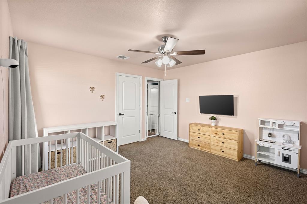 300 Lipscomb Street Cleburne, TX 76031 - Photo 21 of 32