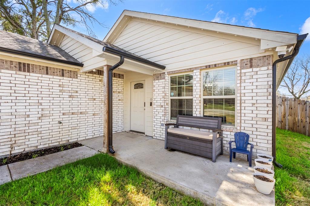 300 Lipscomb Street Cleburne, TX 76031 - Photo 28 of 32