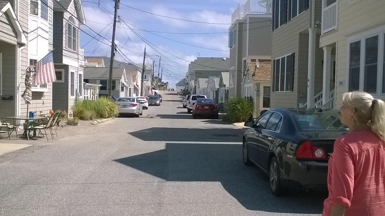 13 West Rutherford Lane Lavallette, NJ 08735 - Photo 12 of 33 Downstreet shot