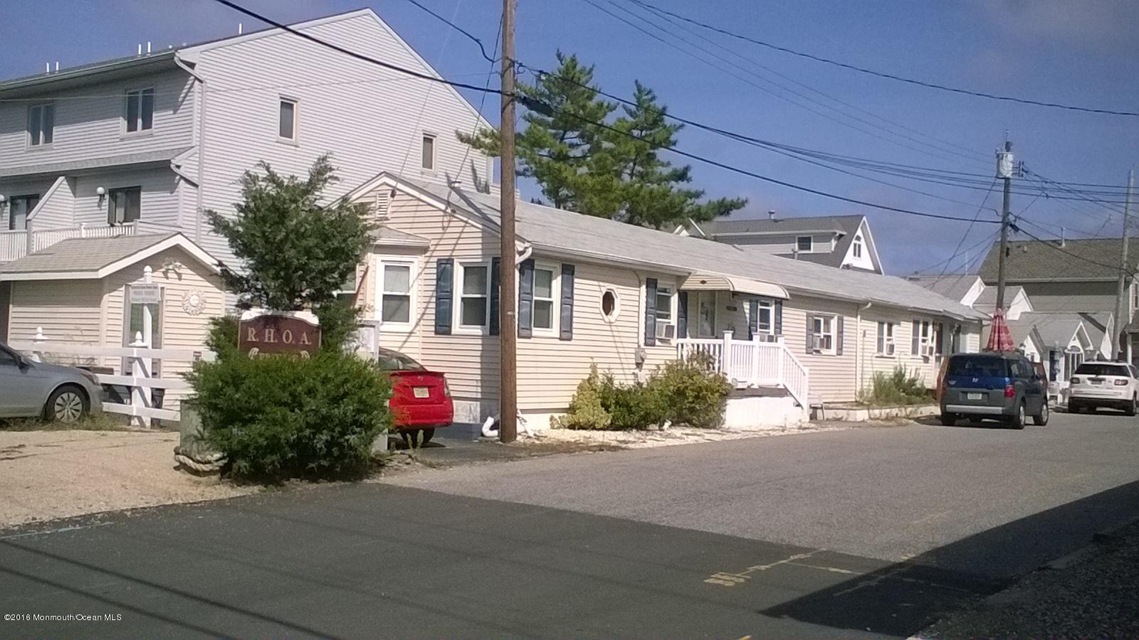 13 West Rutherford Lane Lavallette, NJ 08735 - Photo 16 of 33 Front2