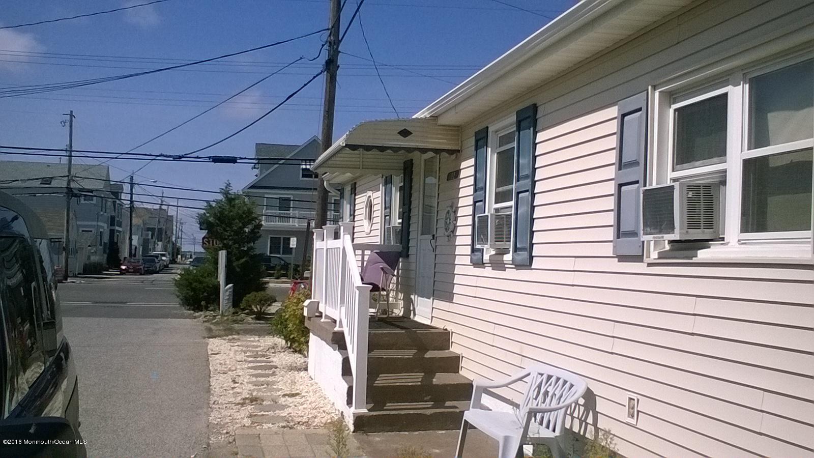 13 West Rutherford Lane Lavallette, NJ 08735 - Photo 19 of 33 frontdiffffangle