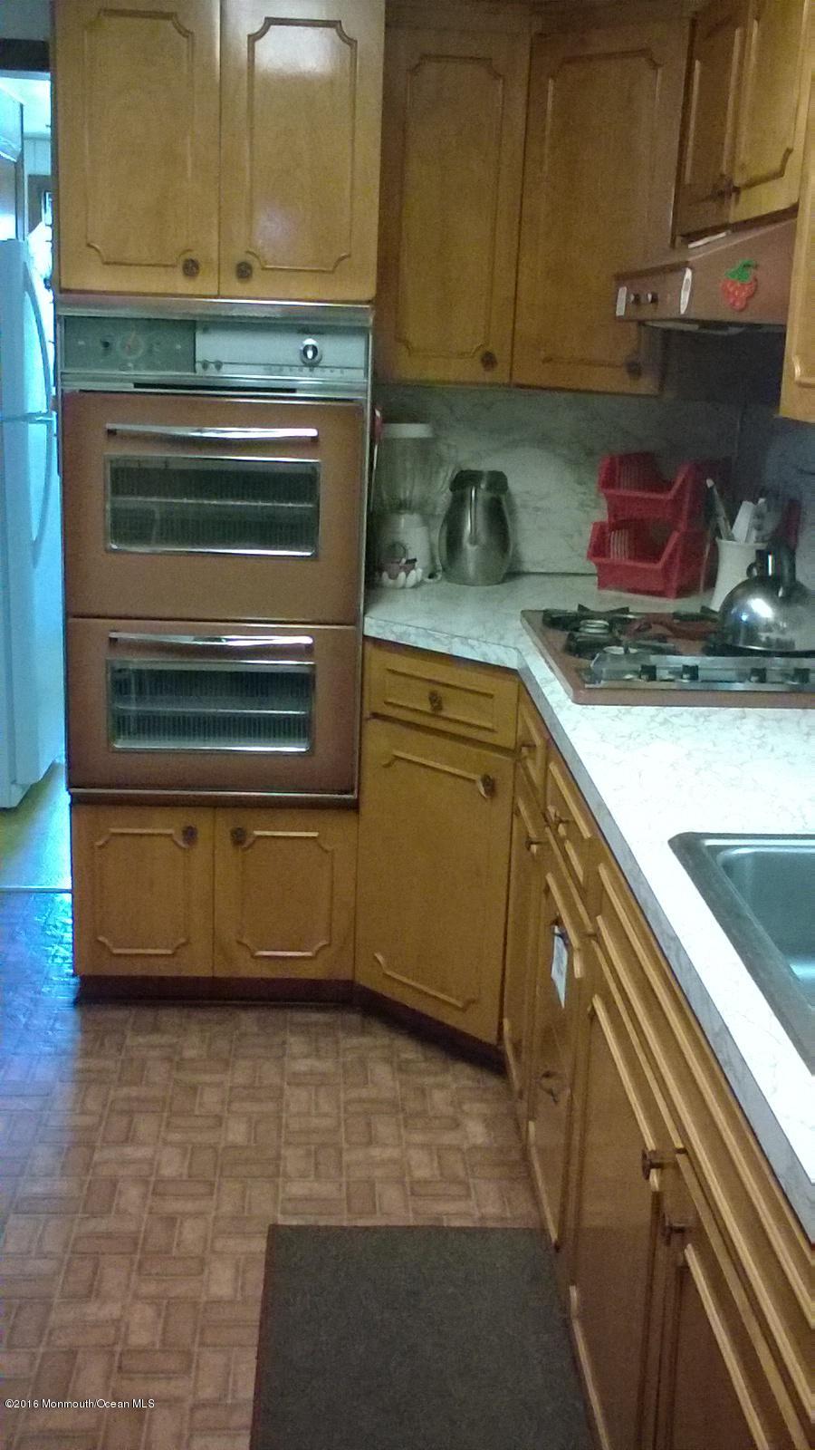 13 West Rutherford Lane Lavallette, NJ 08735 - Photo 21 of 33 Kitchen1