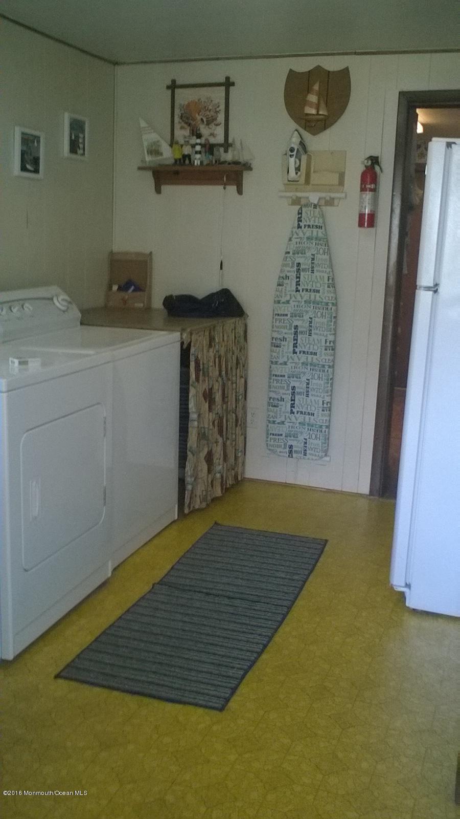 13 West Rutherford Lane Lavallette, NJ 08735 - Photo 25 of 33 Machine2