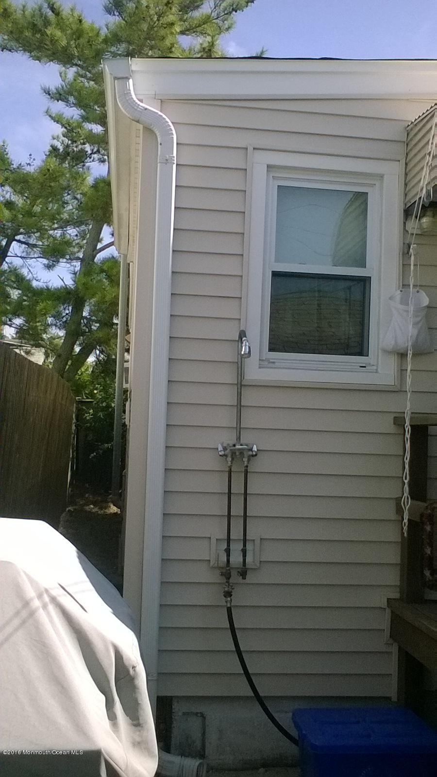 13 West Rutherford Lane Lavallette, NJ 08735 - Photo 29 of 33 outside shower