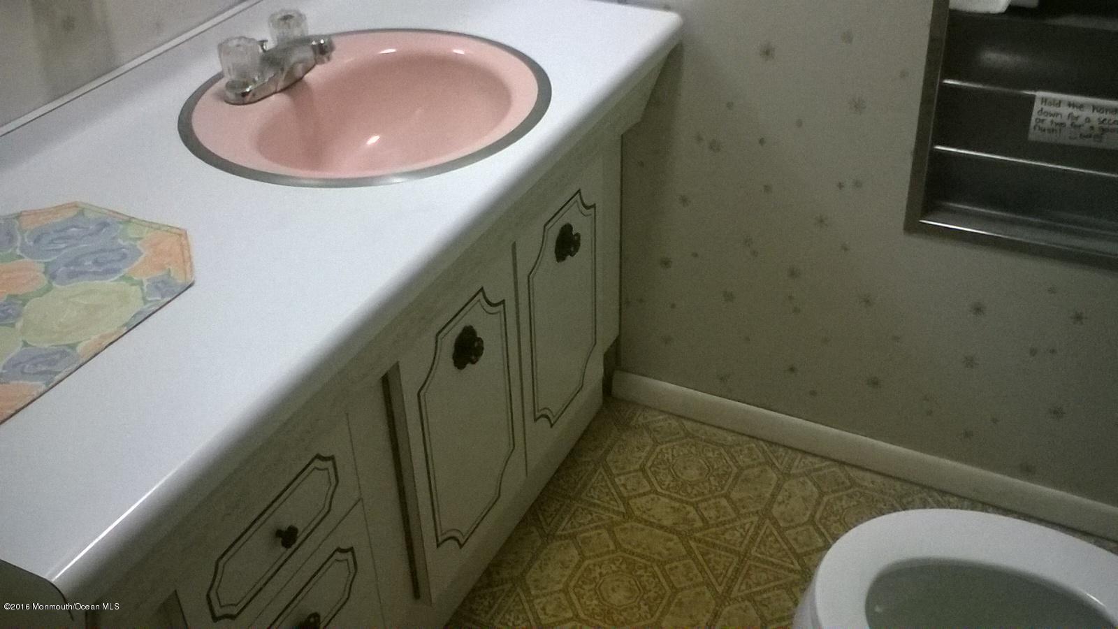 13 West Rutherford Lane Lavallette, NJ 08735 - Photo 6 of 33 bathroom