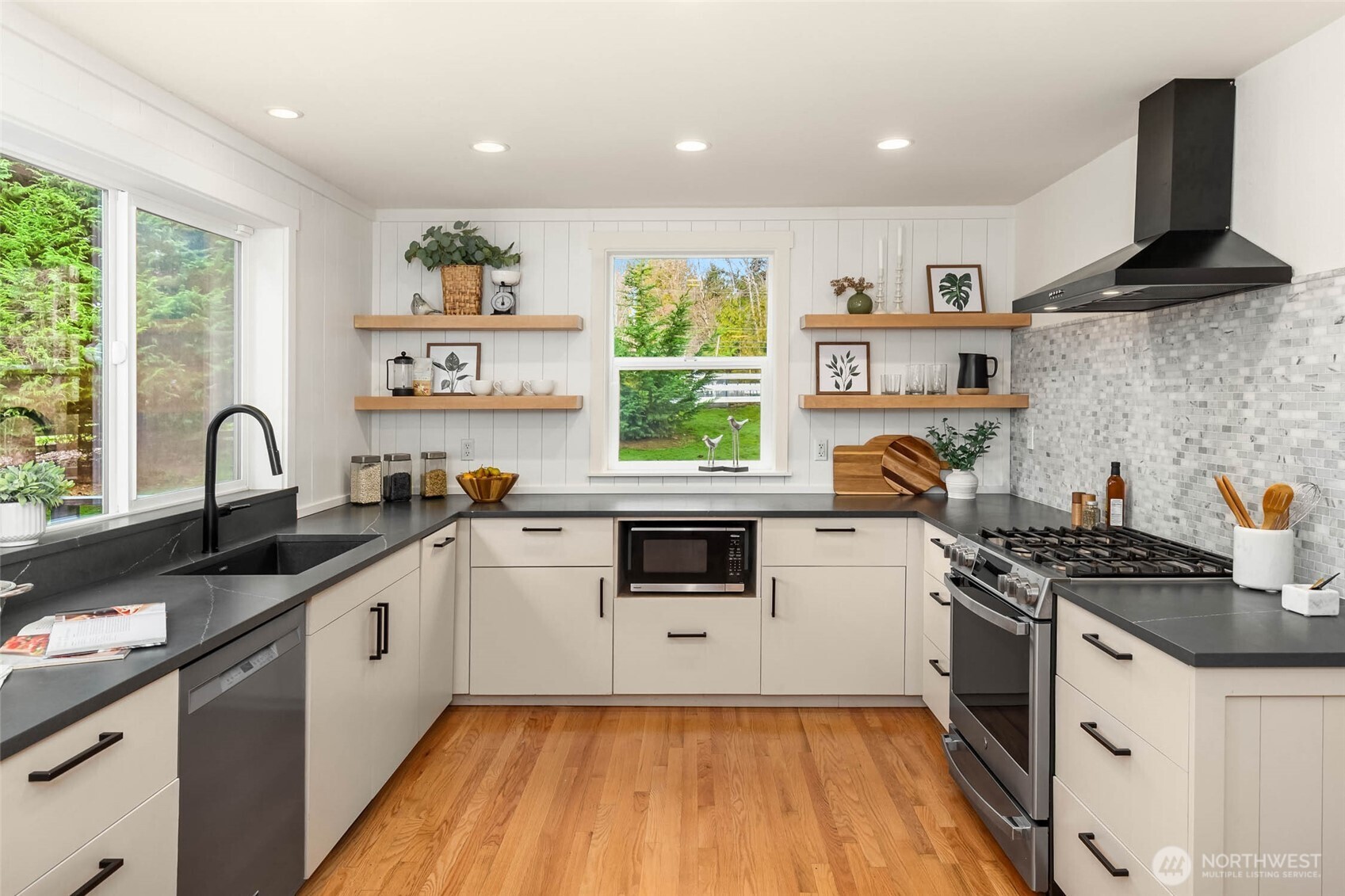 7528 172nd Street Southeast Snohomish, WA 98296 - Photo 6 of 38